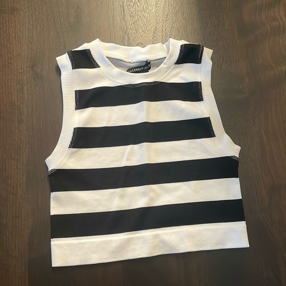 Sincerely Jules top